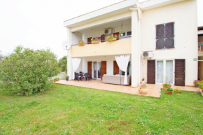 Geräumige Ferienwohnung in Pula mit Gemeinsamem Garten